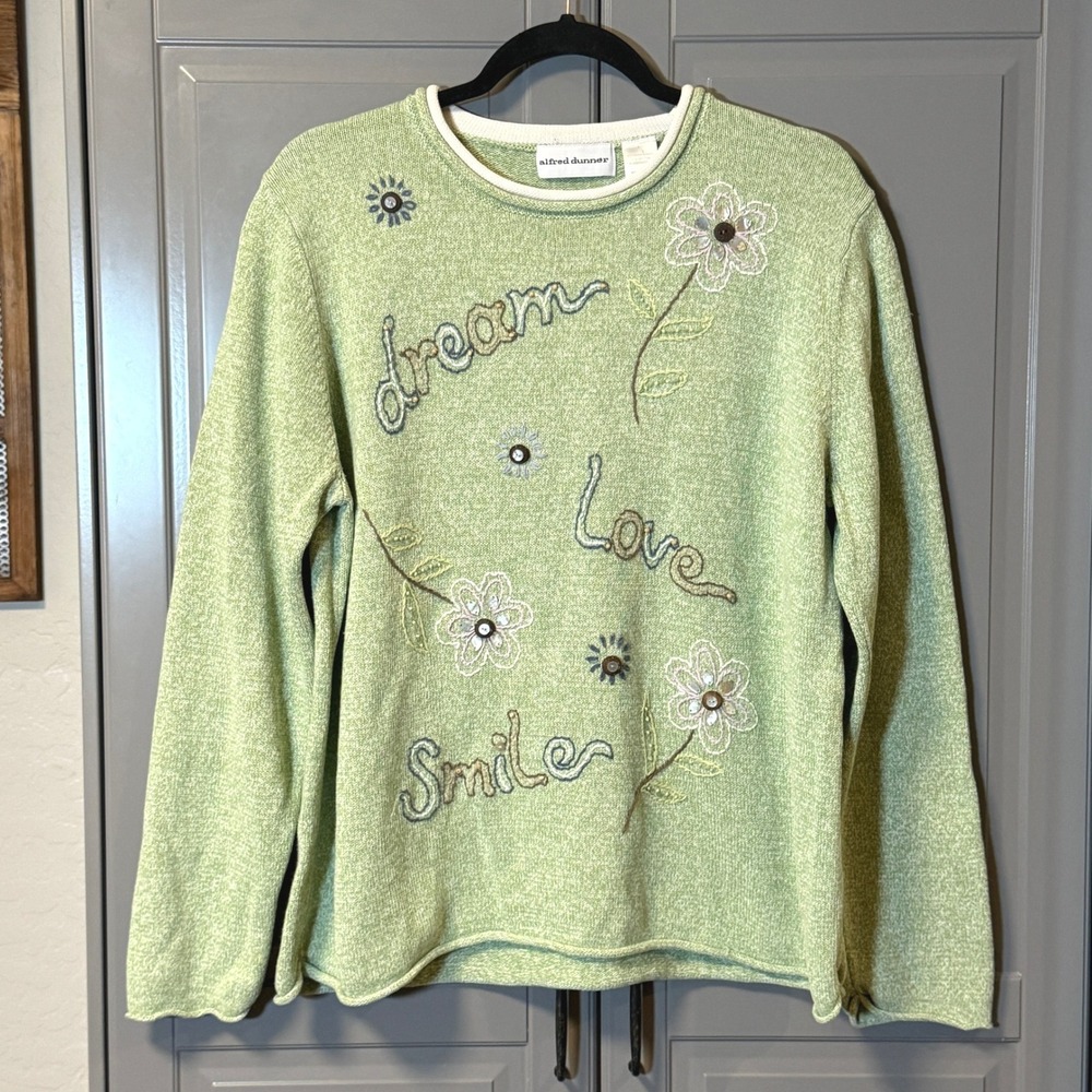 Alfred Dunner Y2K Whimsy‎ Embroidered Floral Dream Love Smile Sweater, Green, L